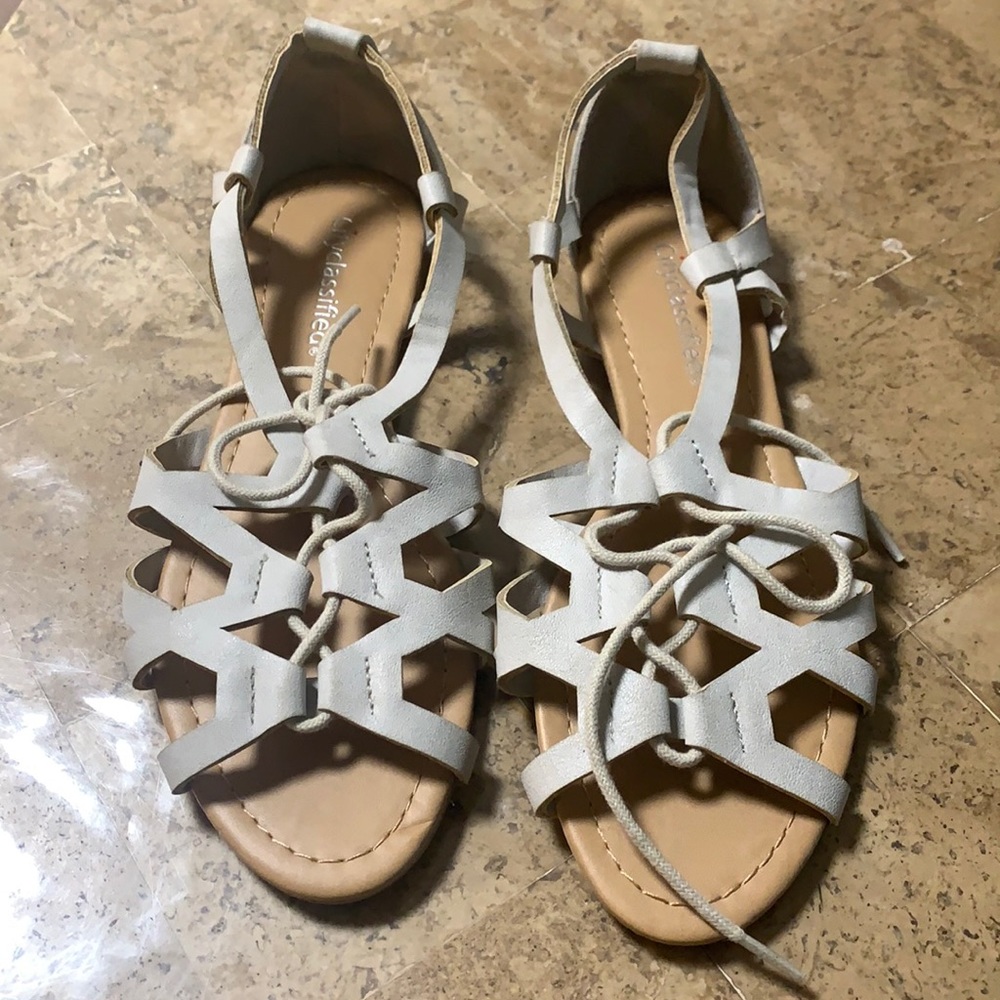 City classified shoes